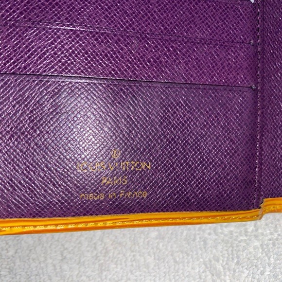 Authentic Louis Vuitton Yellow Epi Snap Wallet - Picture 5 of 13